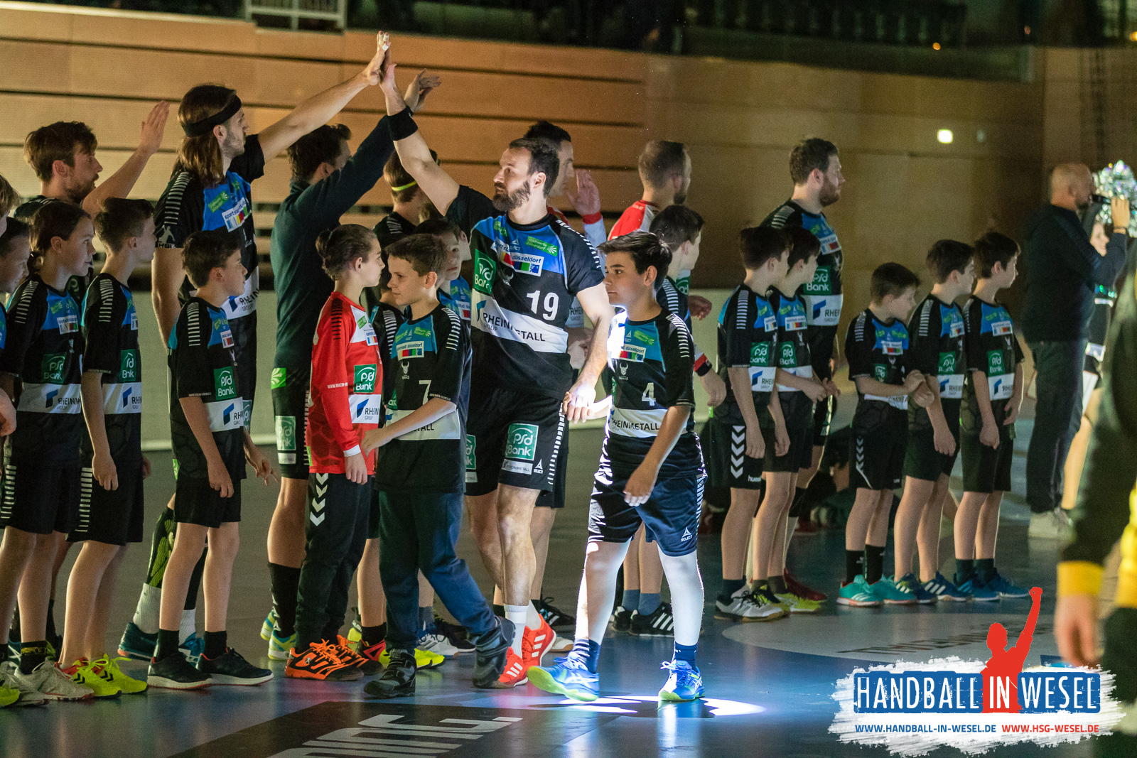 HC Rhein Vikings - TuSEM Essen 32:29 (17:14) / 2.Liga / DKB Hand